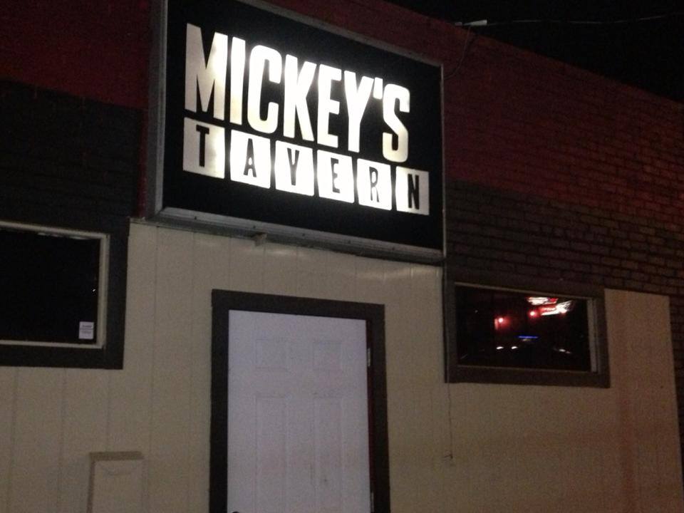 mickey's tavern nashville - sign